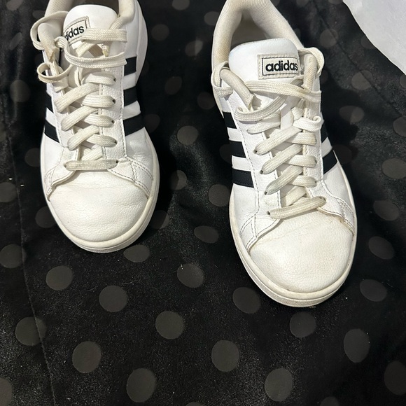 OG Adidas Classic White and Black Sneakers - Picture 2 of 5